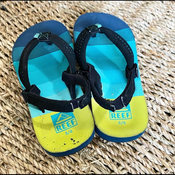 Reef Toddler Boy: Size 5/6 - Picture 3 of 4